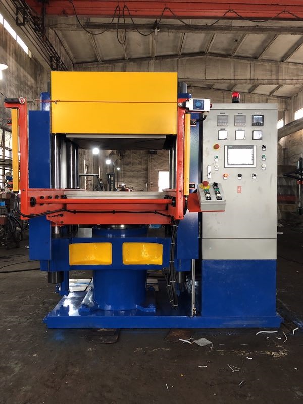 平板硫化機(jī)的安全操作事項(xiàng)有哪些？